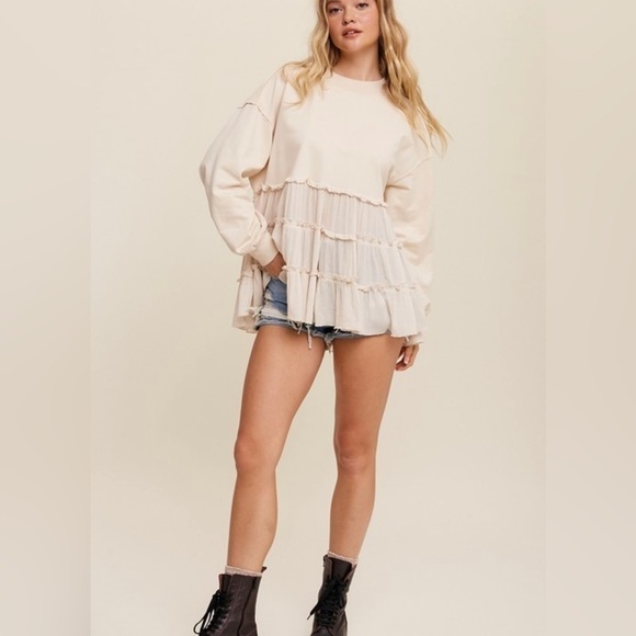 Blu Trends Tops - Champagne! Champagne 🍾 Color Sweatshirt & Gauzy Top